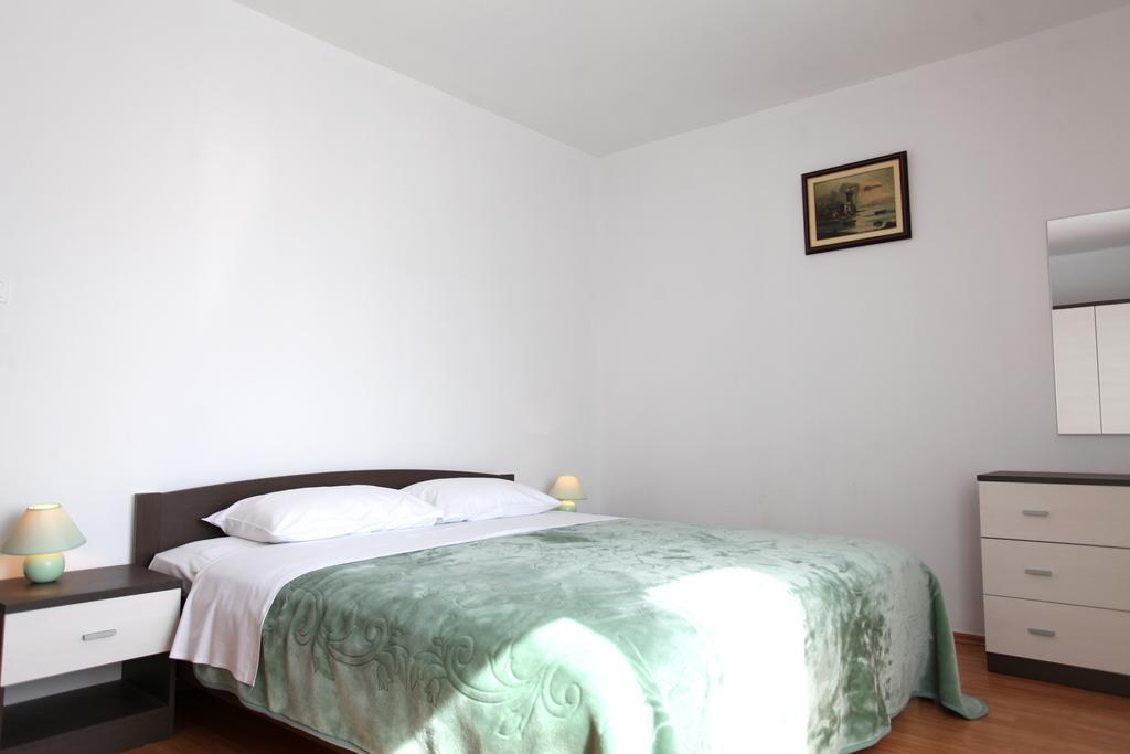 Apartments Ellen Banjole Extérieur photo