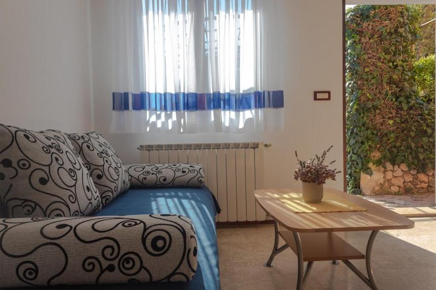 Apartments Ellen Banjole Extérieur photo