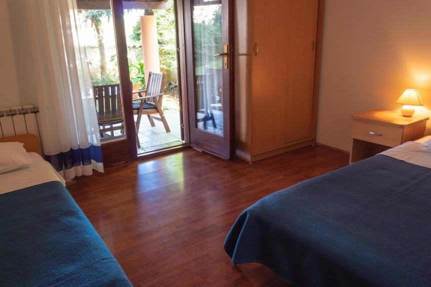 Apartments Ellen Banjole Extérieur photo