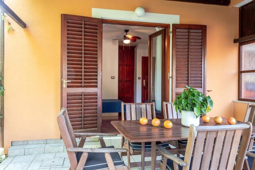 Apartments Ellen Banjole Extérieur photo